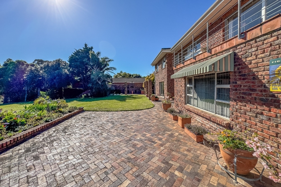 4 Bedroom Property for Sale in Walmer Heights Eastern Cape